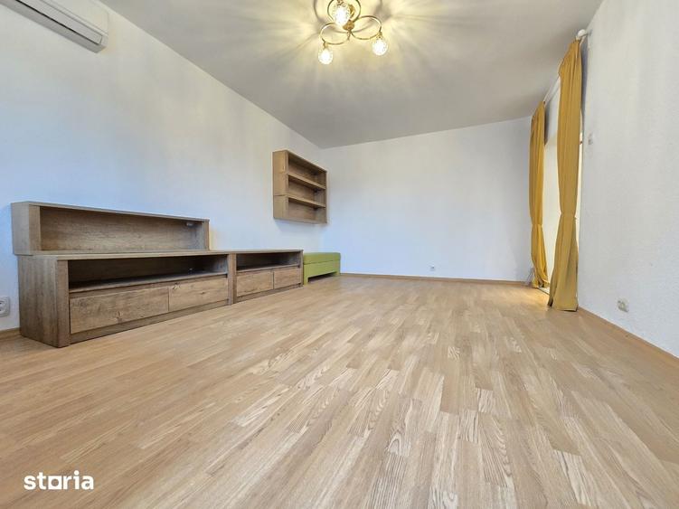 Apartament cu 3 camere decomandat în Decebal