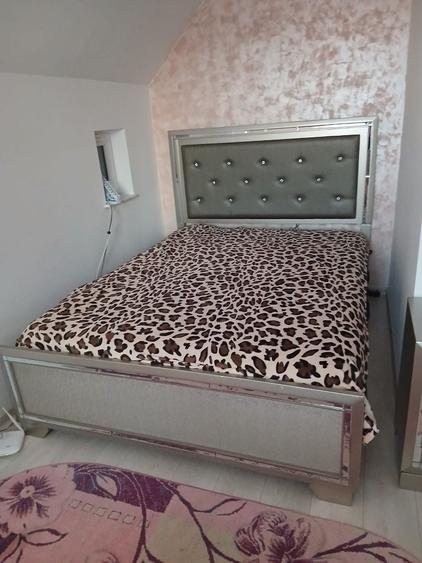 Casă cu 4 camere în Câmpului