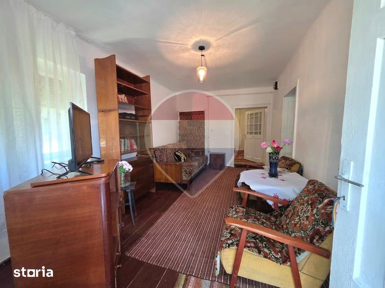 Casă cu 3 camere cu Teren 1400 Mp în Adămuș