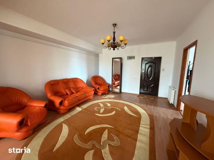 Apartament cu 5 camere semidecomandat în Domenii