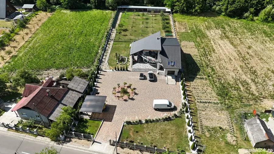 Casă cu 6 camere cu Teren 3000 Mp în Dej