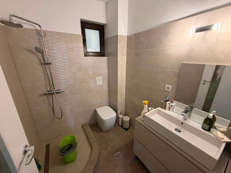 Casă individuală cu 5 camere cu Canalizare în Chiajna