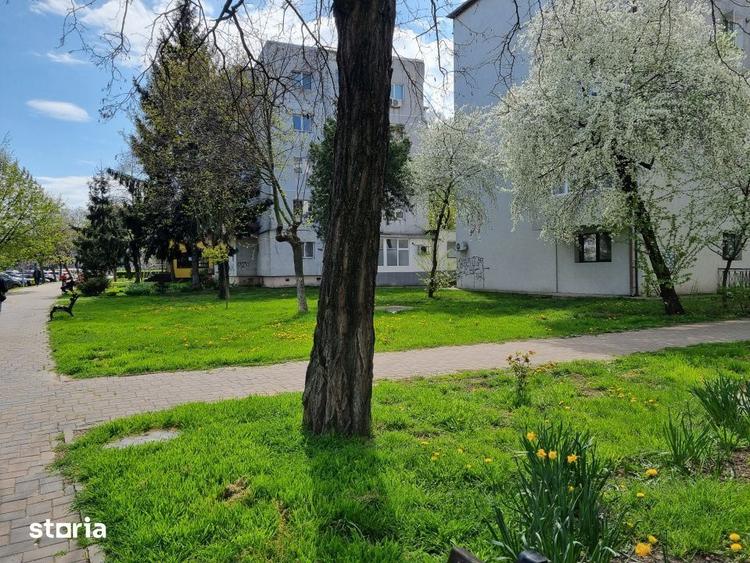 Apartament cu 2 camere decomandat, mobilat în Central