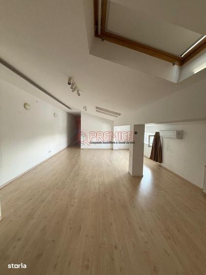 Apartament cu 3 camere în Sud
