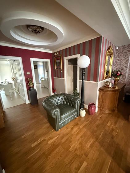 Apartament cu 4 camere decomandat în Aviației