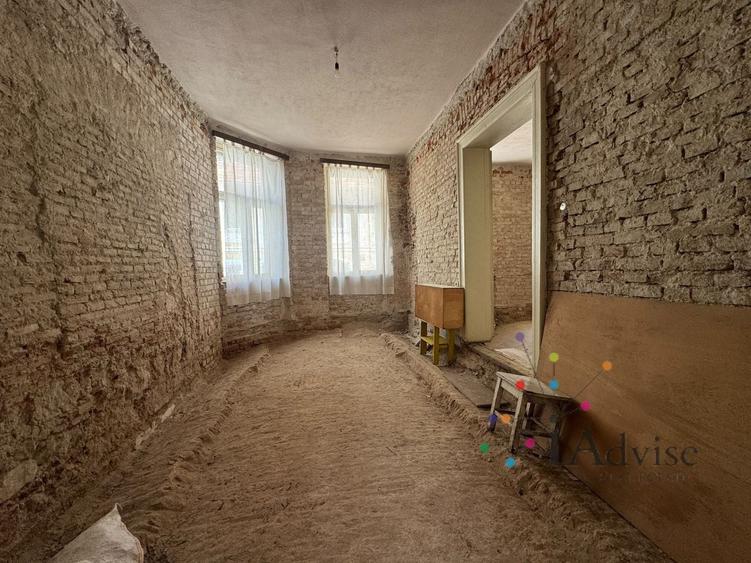 Casă individuală cu 2 camere cu Canalizare în Brașovul Vechi
