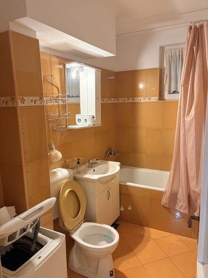 Apartament cu 3 camere în 7 Noiembrie