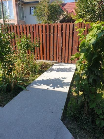 Casă cu 2 camere cu Teren 100 Mp în Central