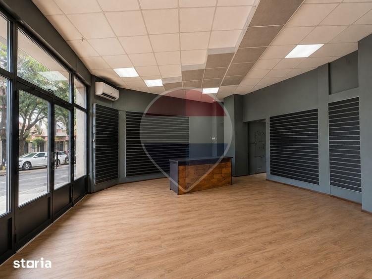 Spațiu comercial, de 137 mp, în Delfinariu
