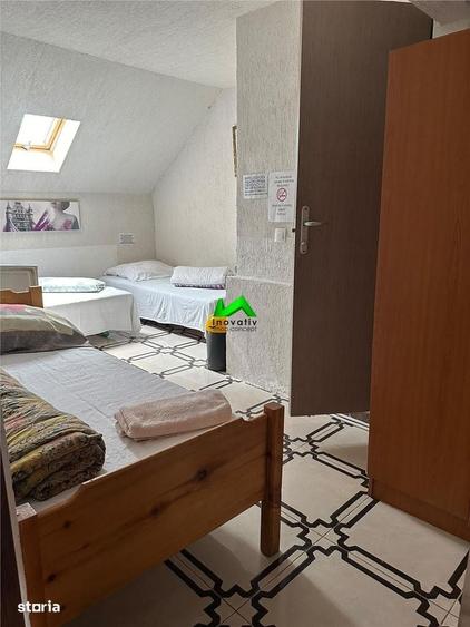 Casă cu 4 camere în Piața Cluj