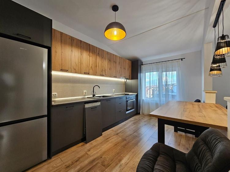 Apartament cu 2 camere semidecomandat în Central