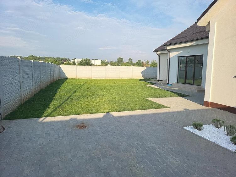 Casă cu 3 camere cu Teren 450 Mp în Central