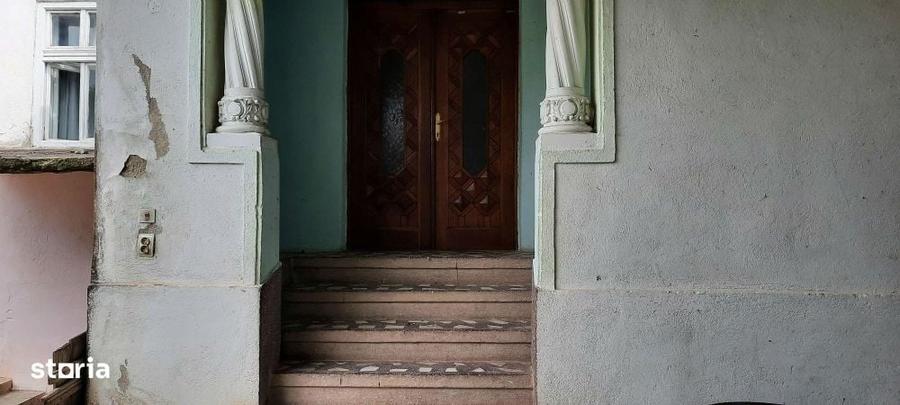 Casă cu 4 camere cu Teren 720 Mp în Poiana Sibiului