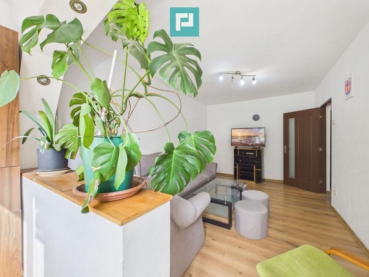 Apartament cu 3 camere decomandat, mobilat în Aurel Vlaicu