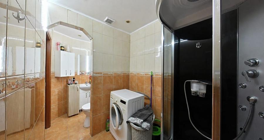 Apartament cu 2 camere semidecomandat, mobilat în UTA