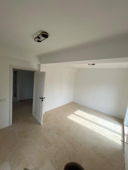 Casă cu 4 camere cu Teren 372 Mp în Agigea