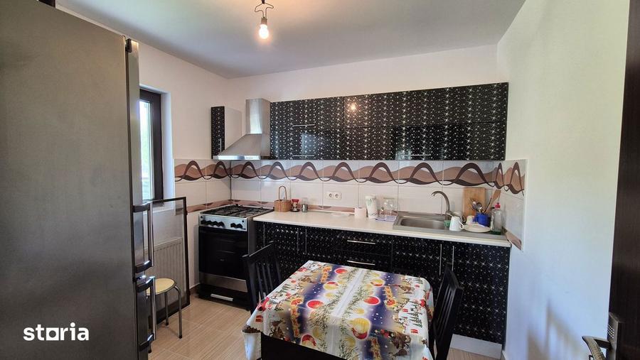 Casa 4 camere , plina de Liniste si Inconjurata de natura in Magurele - 9