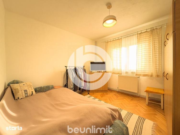 Apartament cu 3 camere decomandat în Terezian