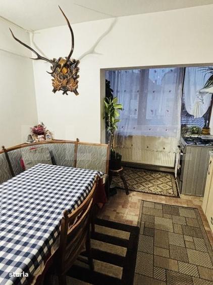 Apartament cu 4 camere decomandat în Paltin