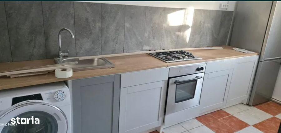 Apartament cu 3 camere decomandat în Bucureștii Noi