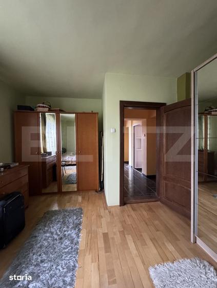 Casă cu 7 camere cu Teren 230 Mp în Siloz