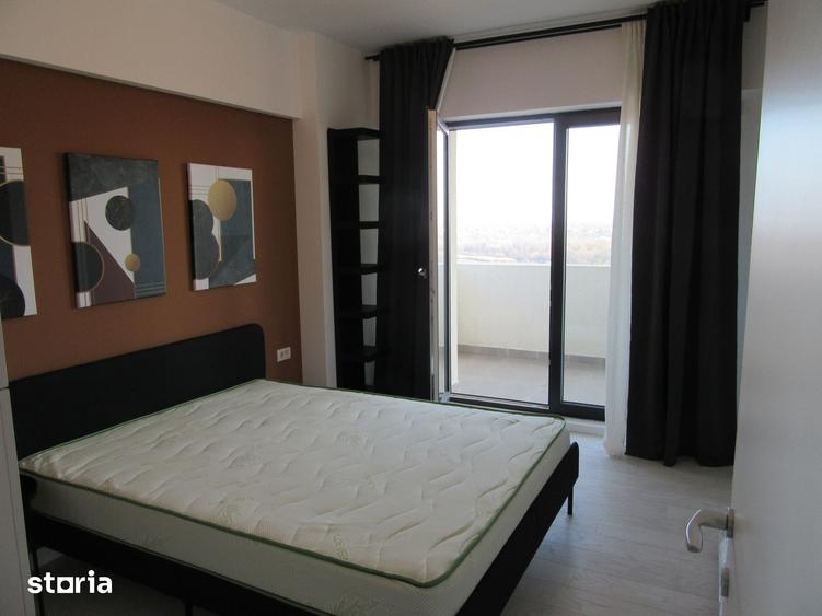 Apartament cu 3 camere semidecomandat în Fundeni