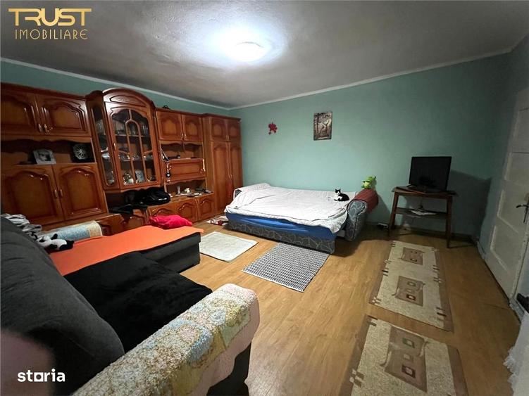 Casă cu 2 camere cu Teren 471 Mp în Central