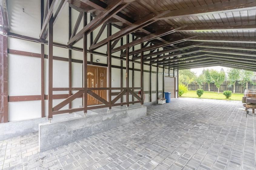 Casă individuală cu 5 camere cu Teren 1300 Mp în Predeal