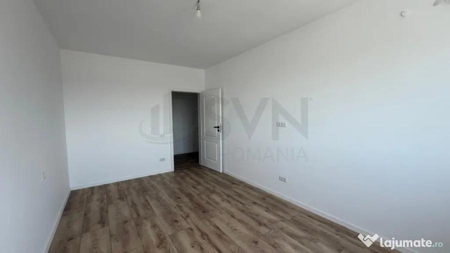 Apartament cu 3 camere decomandat în Sisești