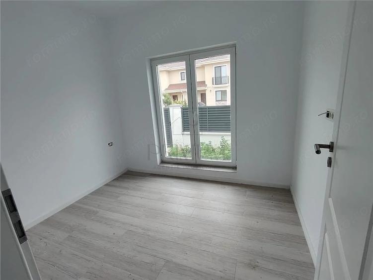 Duplex pe plan - canalizare - 4 camere - 5