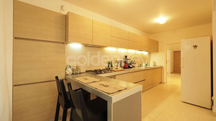 Duplex cu 6 camere cu Canalizare în Iancu Nicolae