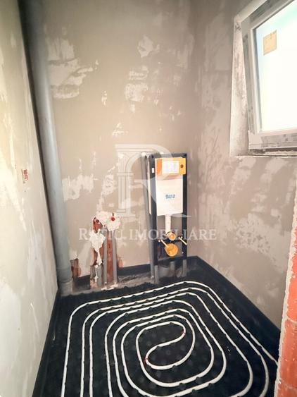 Casă individuală cu 4 camere cu Canalizare în Sântandrei
