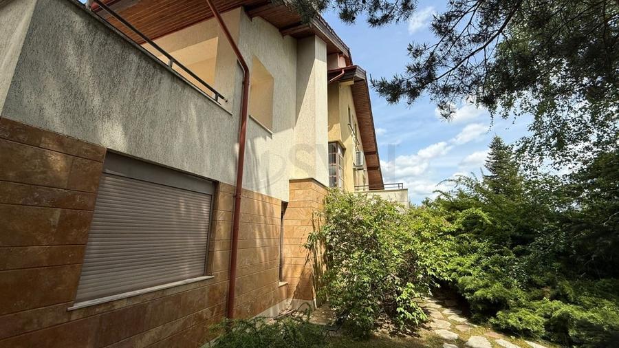 Casă individuală cu 6 camere cu Piscina în Corbeanca