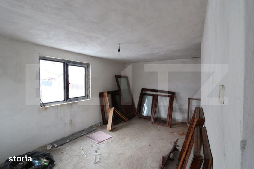 Casă cu 4 camere în Dealu Mare