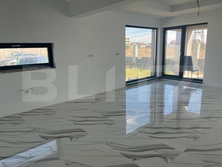 Casă individuală cu 4 camere cu Teren 818 Mp în Șimnicu de Sus