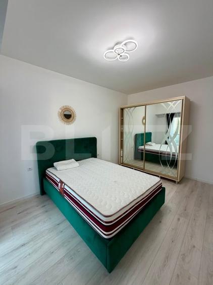 Apartament cu 3 camere semidecomandat, mobilat în Semicentral