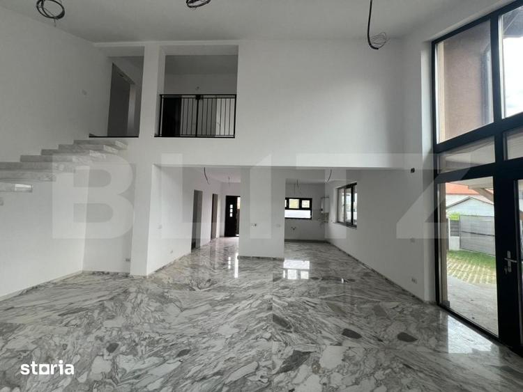 Casă cu 4 camere cu Teren 370 Mp în Malu Mare