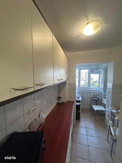 Apartament cu 2 camere decomandat în Hala Centrală
