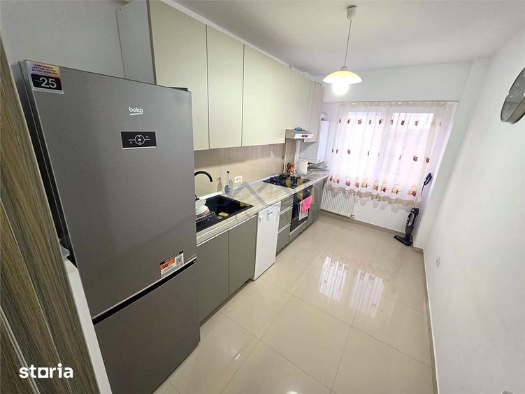 Apartament cu 3 camere semidecomandat în Unirii Sud