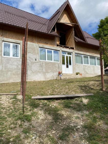 Casă cu 3 camere în Iedera