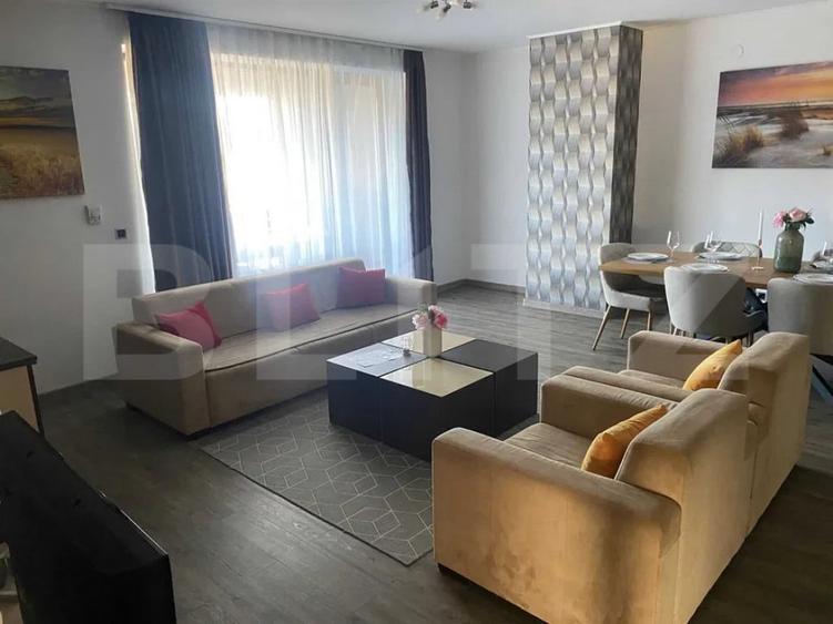 Apartament cu 4 camere decomandat în Poiana Brașov
