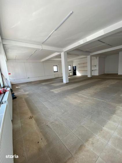 Spațiu comercial, de 180 mp, în Pielești