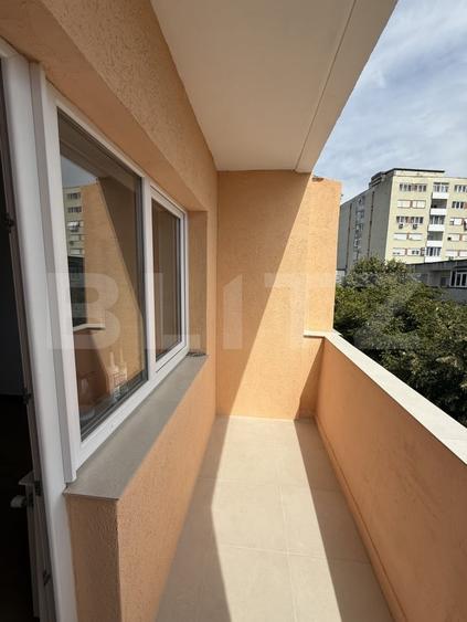 Apartament cu 4 camere decomandat în Semicentral