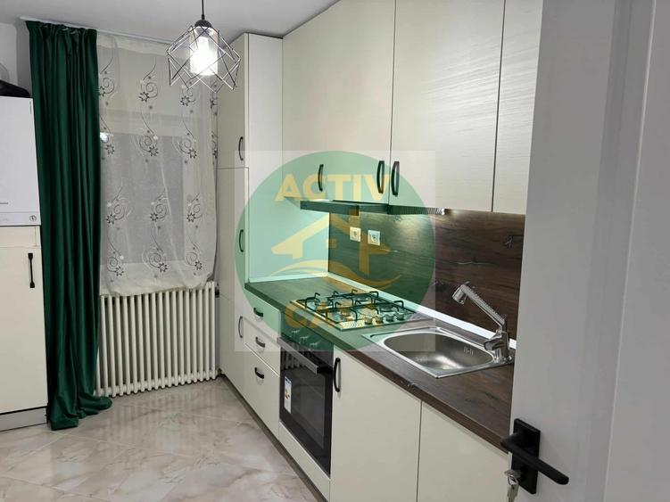 Apartament cu 4 camere decomandat în Vest