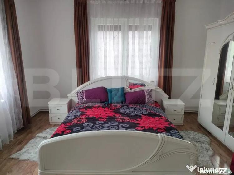 Casă cu 8 camere cu Teren 488 Mp în Marginea