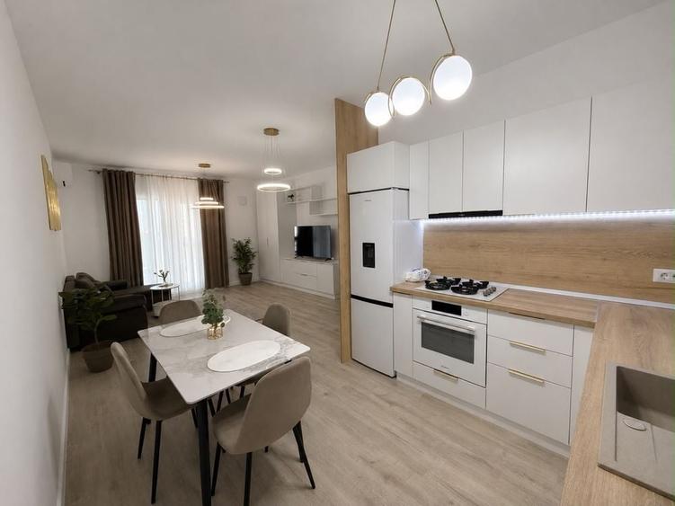 Apartament cu 2 camere decomandat în Exterior Vest