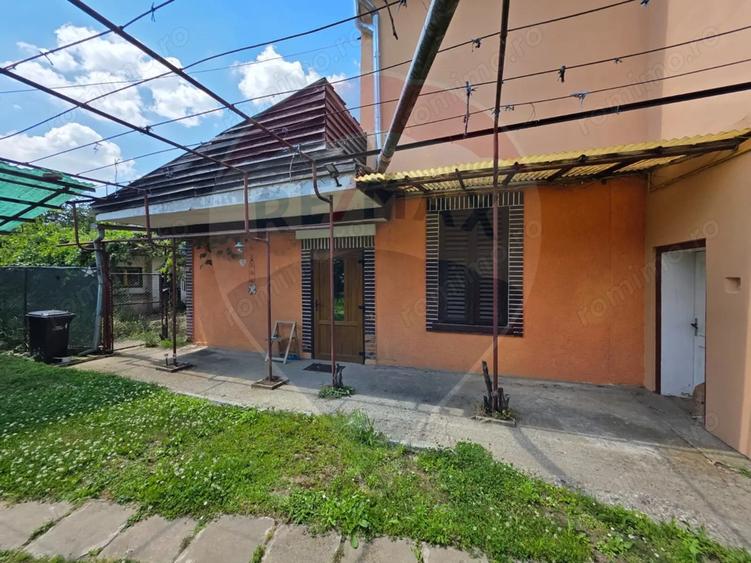 Apartament cu 3 camere decomandat, mobilat în Vitrometan