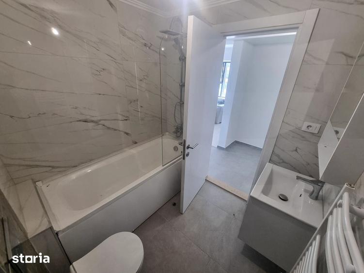 Apartament cu 3 camere decomandat în Energia