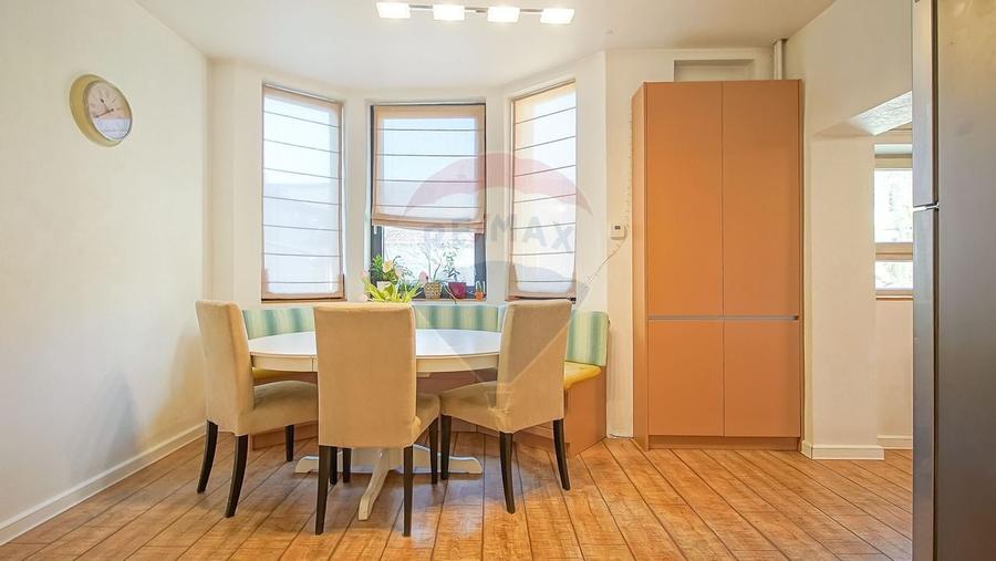 Casă individuală cu 4 camere cu Teren 252 Mp în Griviței