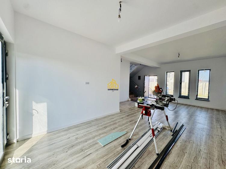 Casă cu 4 camere cu Teren 335 Mp în Clinceni